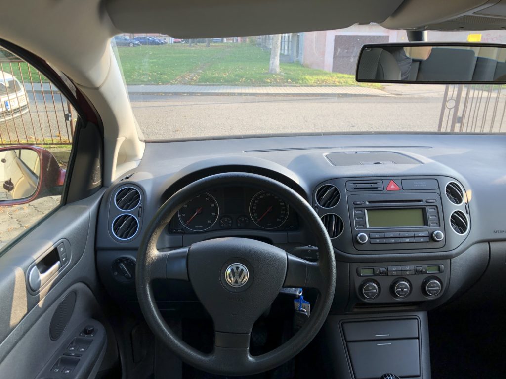 VW GOLF PLUS 1,6 MPI 75 kW /1.MAJITEL/ Málo KM/ ZIMNÍ KOLA