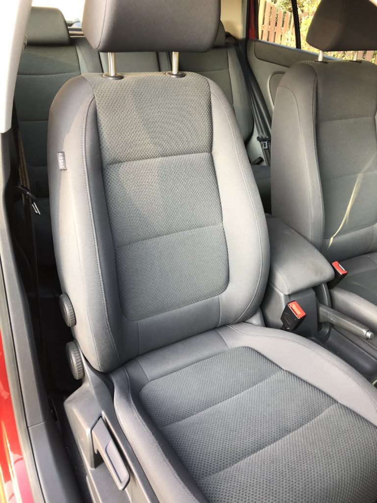 VW GOLF PLUS 1,6 MPI 75 kW /1.MAJITEL/ Málo KM/ ZIMNÍ KOLA