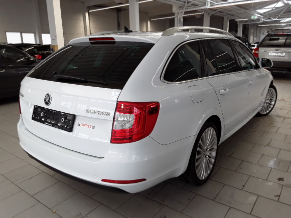 ŠKODA SUPERB DSG TDI Combi 125kW/2015/BIXENON/COLUMBUS/