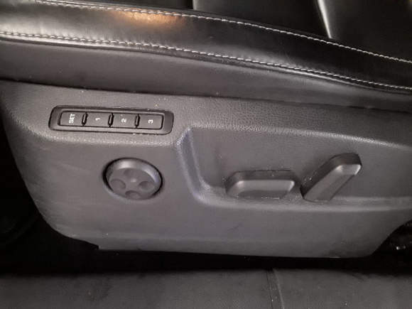 ŠKODA SUPERB DSG TDI Combi 125kW/2015/BIXENON/COLUMBUS/